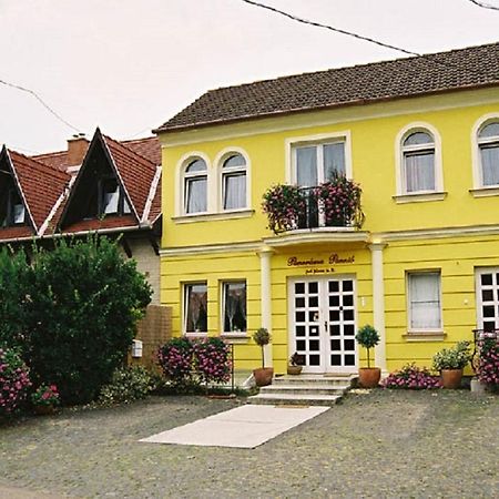 Отель Panorama Panzio Эгер Экстерьер фото